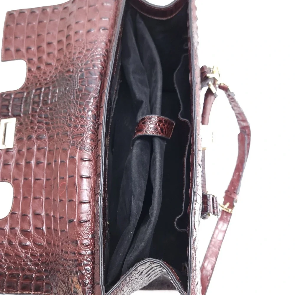 Savannah Heritage Faux Alligator Leather 15